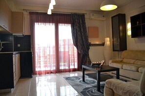 TV - Luxury holiday apartment! (Ολυμπιακή Ακτή)