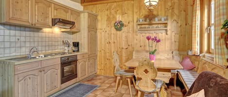 Fridge, stovetop, dishwasher, electric kettle