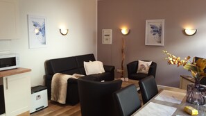 Apartment, 1 Bedroom (Burgwall) | Living area