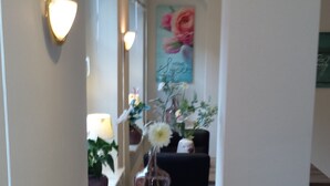 Apartment, 1 Bedroom (Harmonie) | Premium bedding, in-room safe, laptop workspace, blackout curtains - Ferienhaus Burgblick Brueggen (Brueggen)
