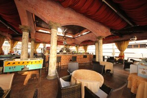 Bar (on property) - MENADA * Karolina Complex * Family apartment for 5 adults (Слънчев бряг)