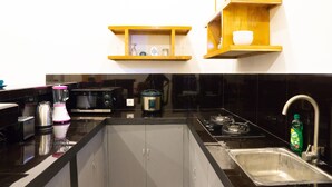 Villa, 3 Bedrooms | Private kitchenette - Blue Passion Canggu Villa (Canggu)