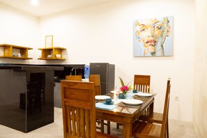 Villa, 3 Bedrooms | In-room dining
