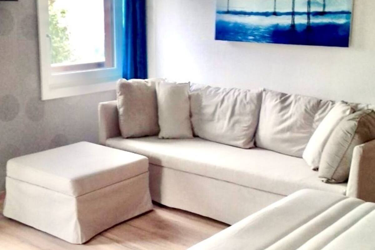 Deluxe Studio Suite