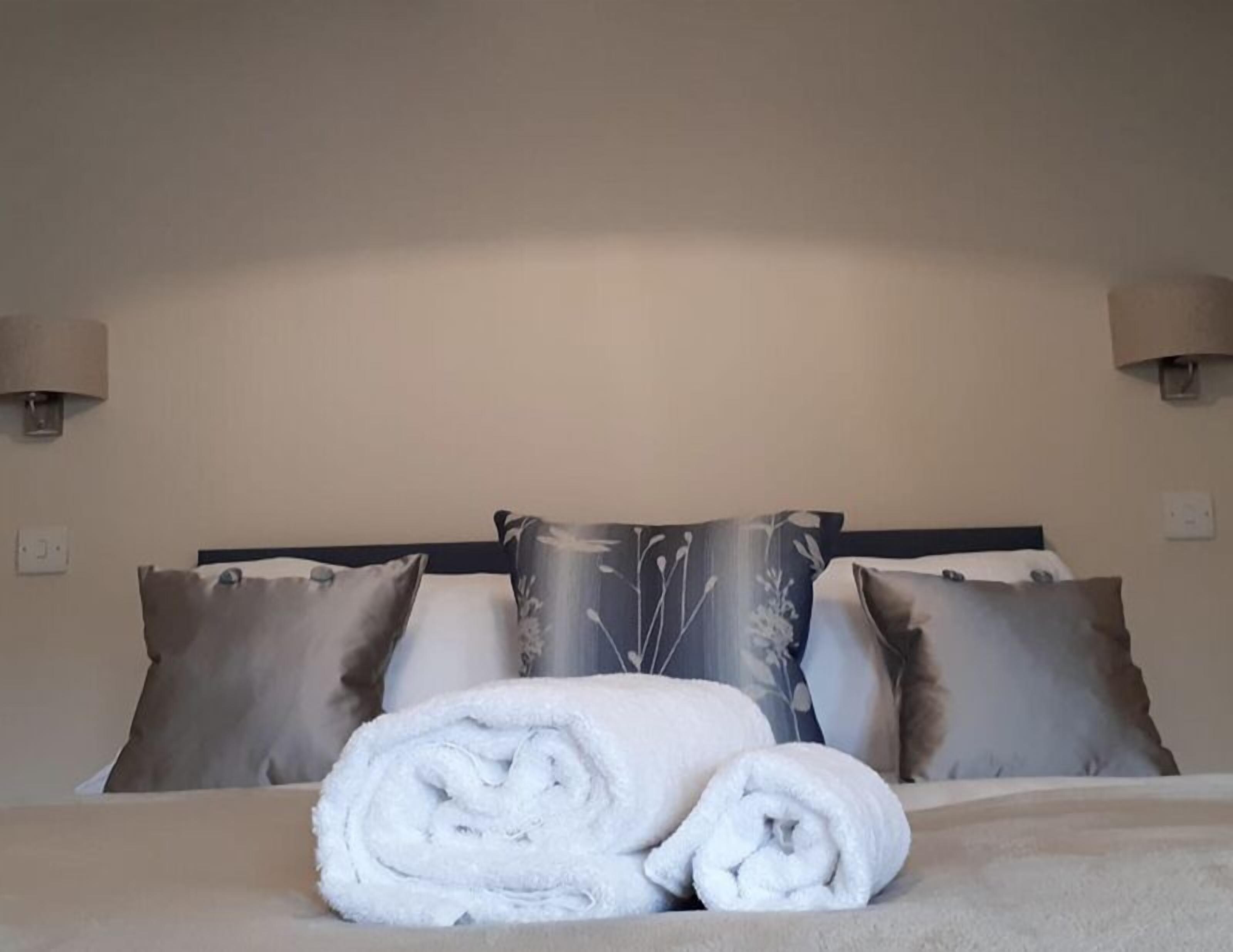 Double Room (Leaf) | Individually decorated, individually furnished, desk, laptop workspace