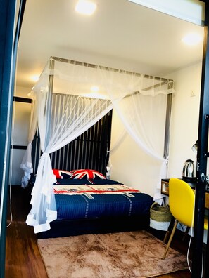 Exclusive Room, Mountain View - Area 4 eco cubes (Ella)