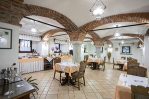 Area sarapan