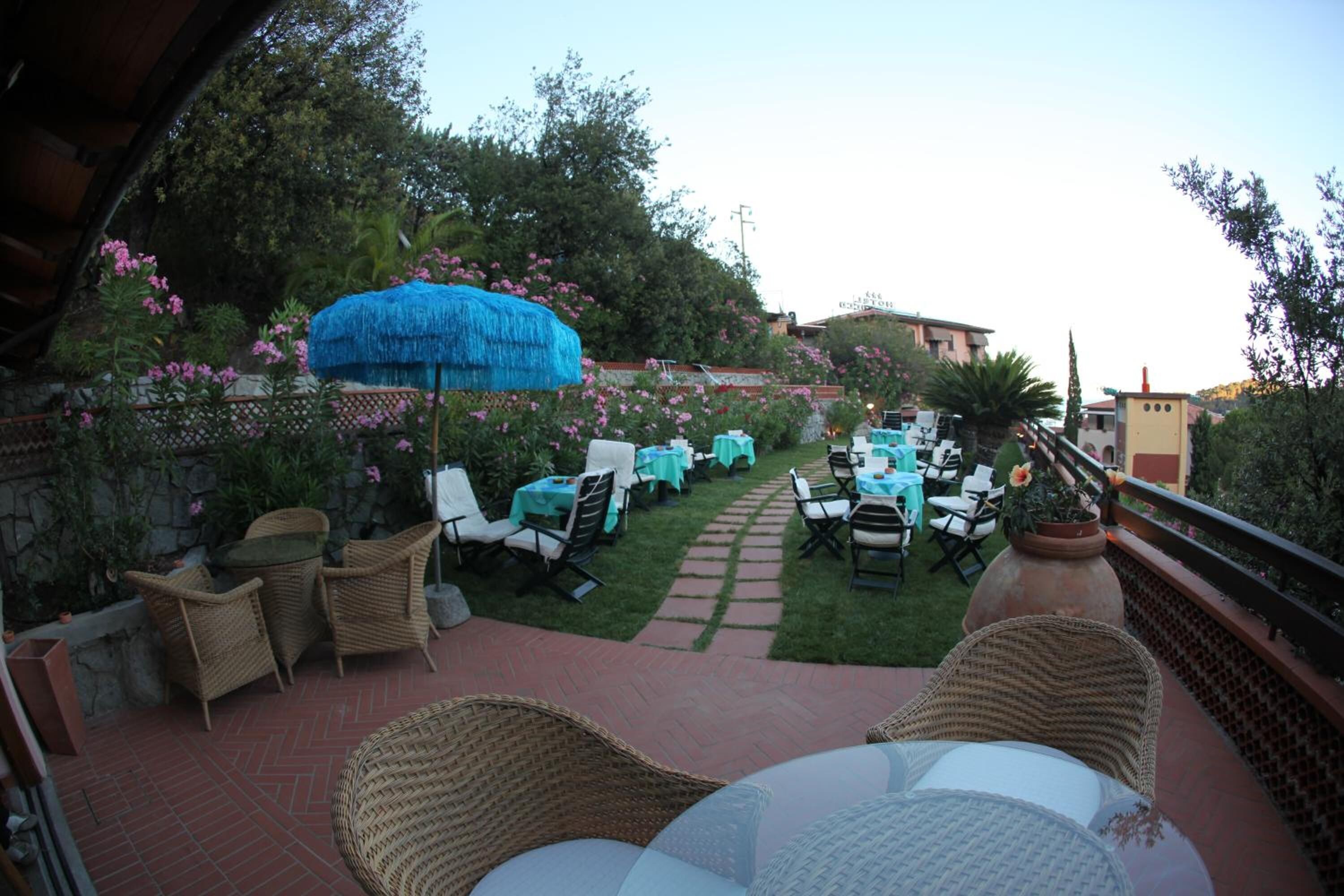 Photo - Hotel Lo Scirocco