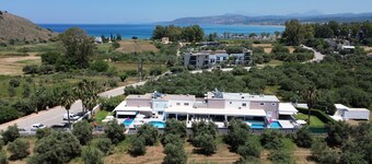 Villa Astra à distance de marche de la plage et du centre de Georgioupolis