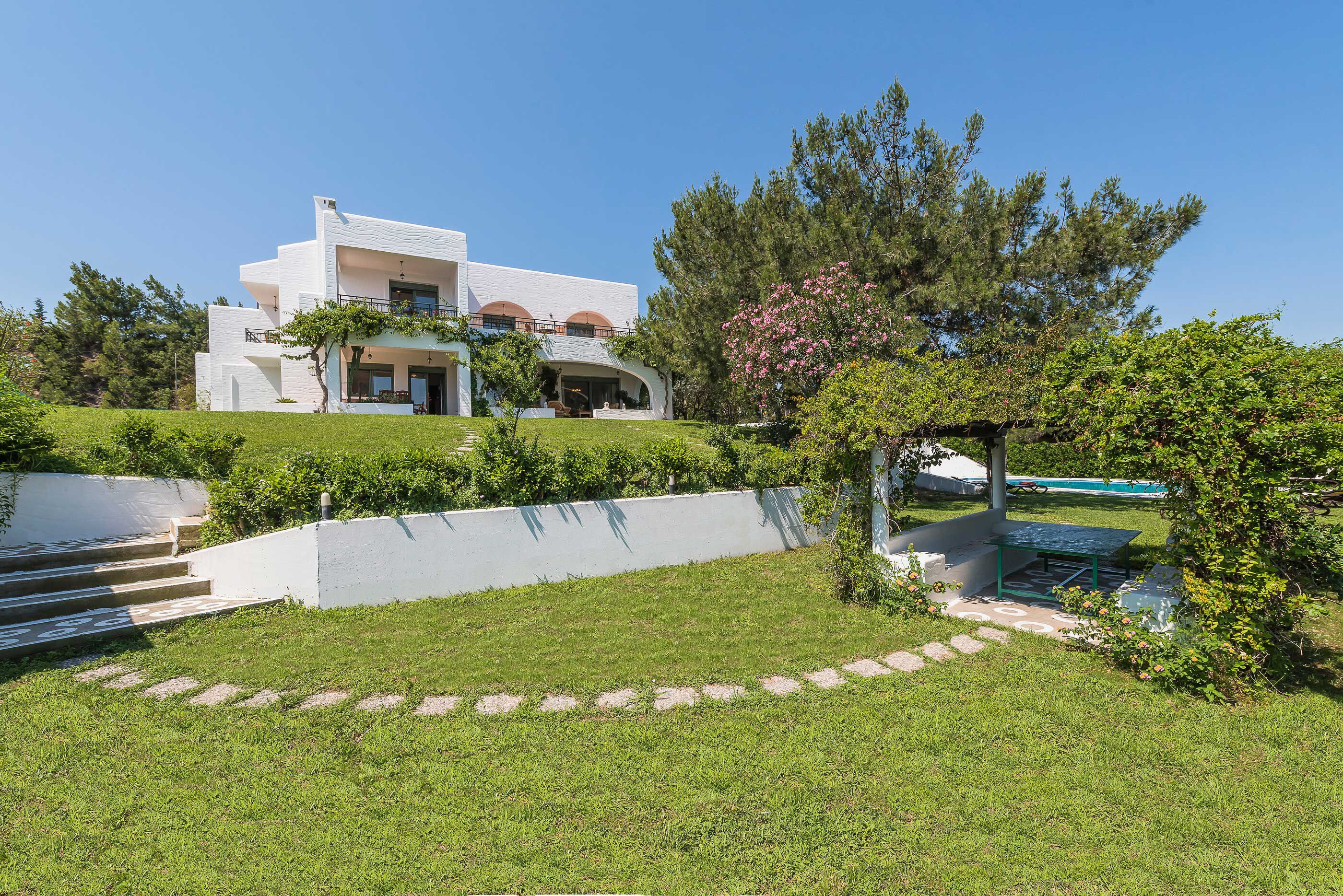 RODOS PARADISE VILLA is an exceptional, peaceful property.
