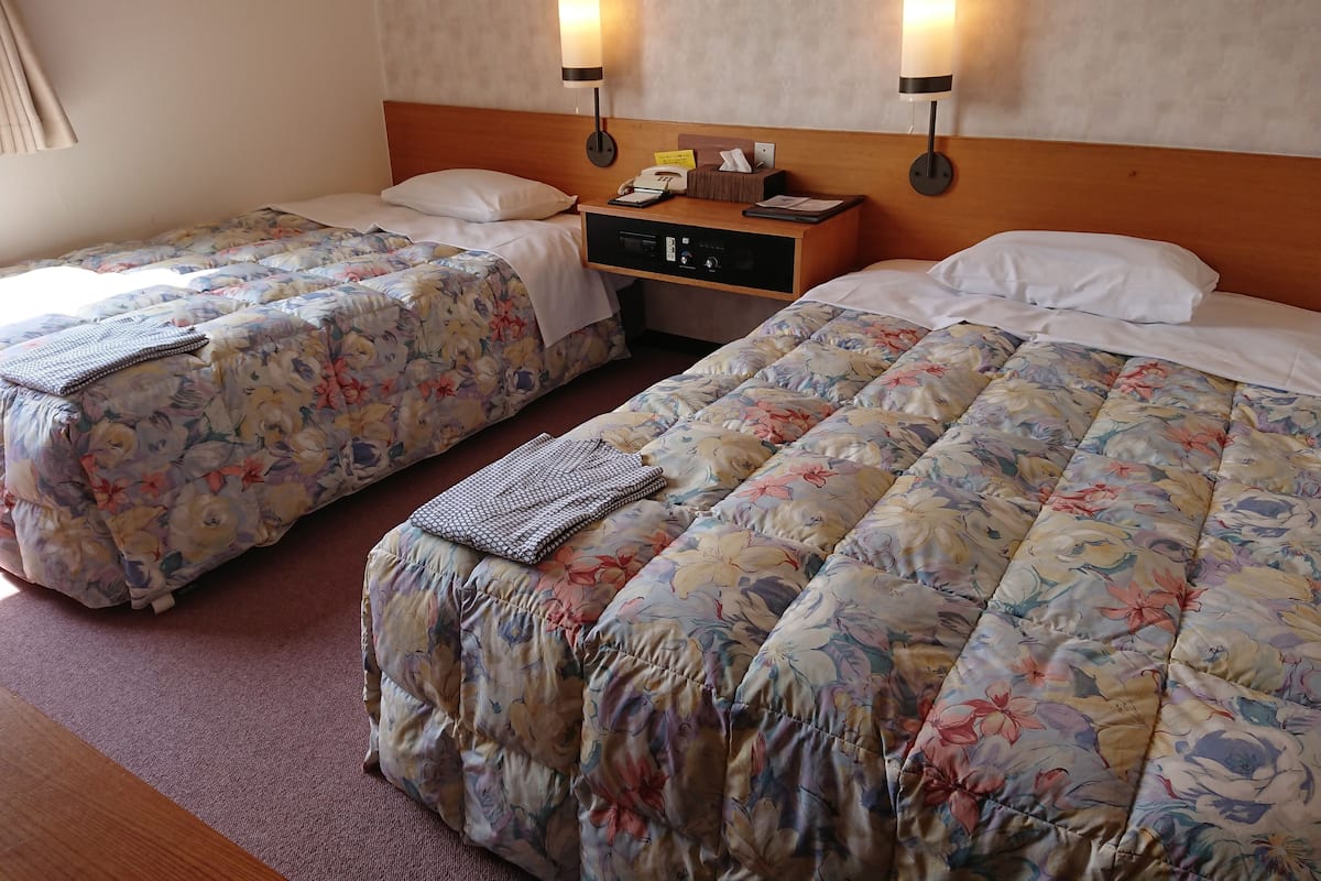 1 bedroom, down duvets, in-room safe, desk