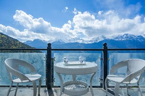 Habitación Deluxe con 2 camas individuales | Terraza o patio