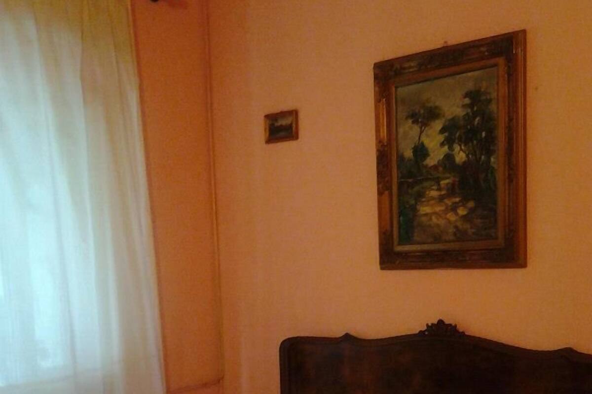 Basic Double or Twin Room | Cribs (free), WiFi (free), bed sheets