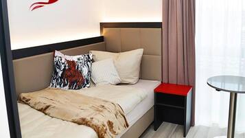 Escriptori, wifi gratuïta i roba de llit