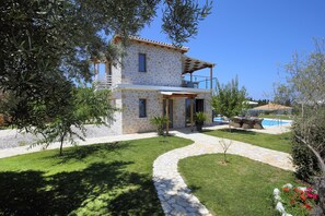 Exterior - Luxury stone Villa Emily  close to Kathisma and Mylos beach (Λευκαδα)