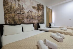 Hypo-allergenic bedding, minibar, desk, blackout drapes - Atlantis Hotel & Apartments (Ksamil)