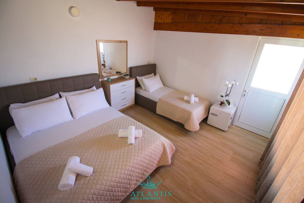 Duplex Suite | 1 bedroom, hypo-allergenic bedding, minibar, desk