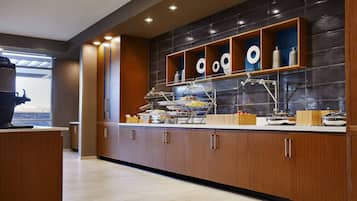 Tägliches inbegriffenes Frühstücksbuffet