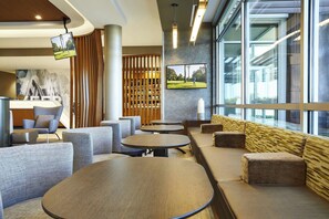 Lobby - SpringHill Suites by Marriott Springfield North (Springfield)