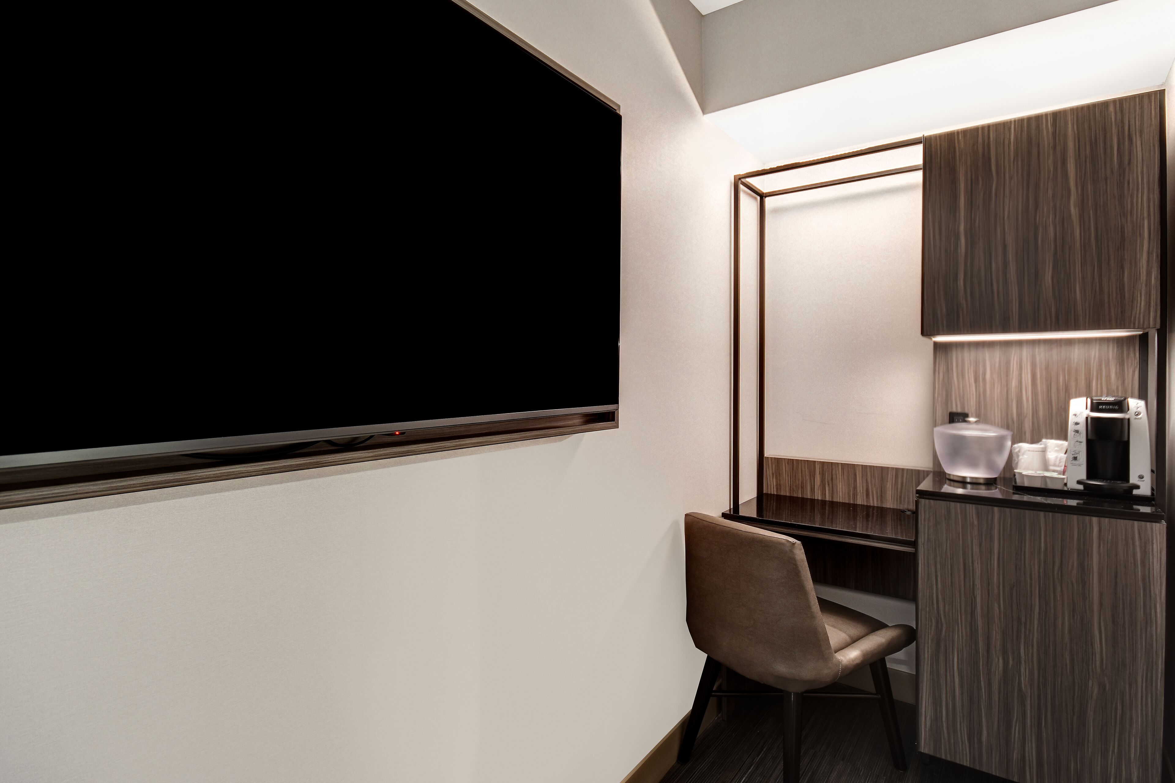 55-inch lcd tv with cable channels, tv