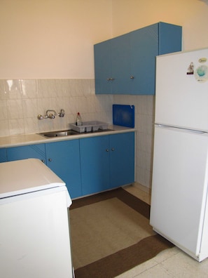 Apartment, 2 Bedrooms, Pool Access | Private kitchen | Fridge, stovetop, electric kettle, cookware/dishes/utensils - Majestic Webooking Apartments 108 (Polis)