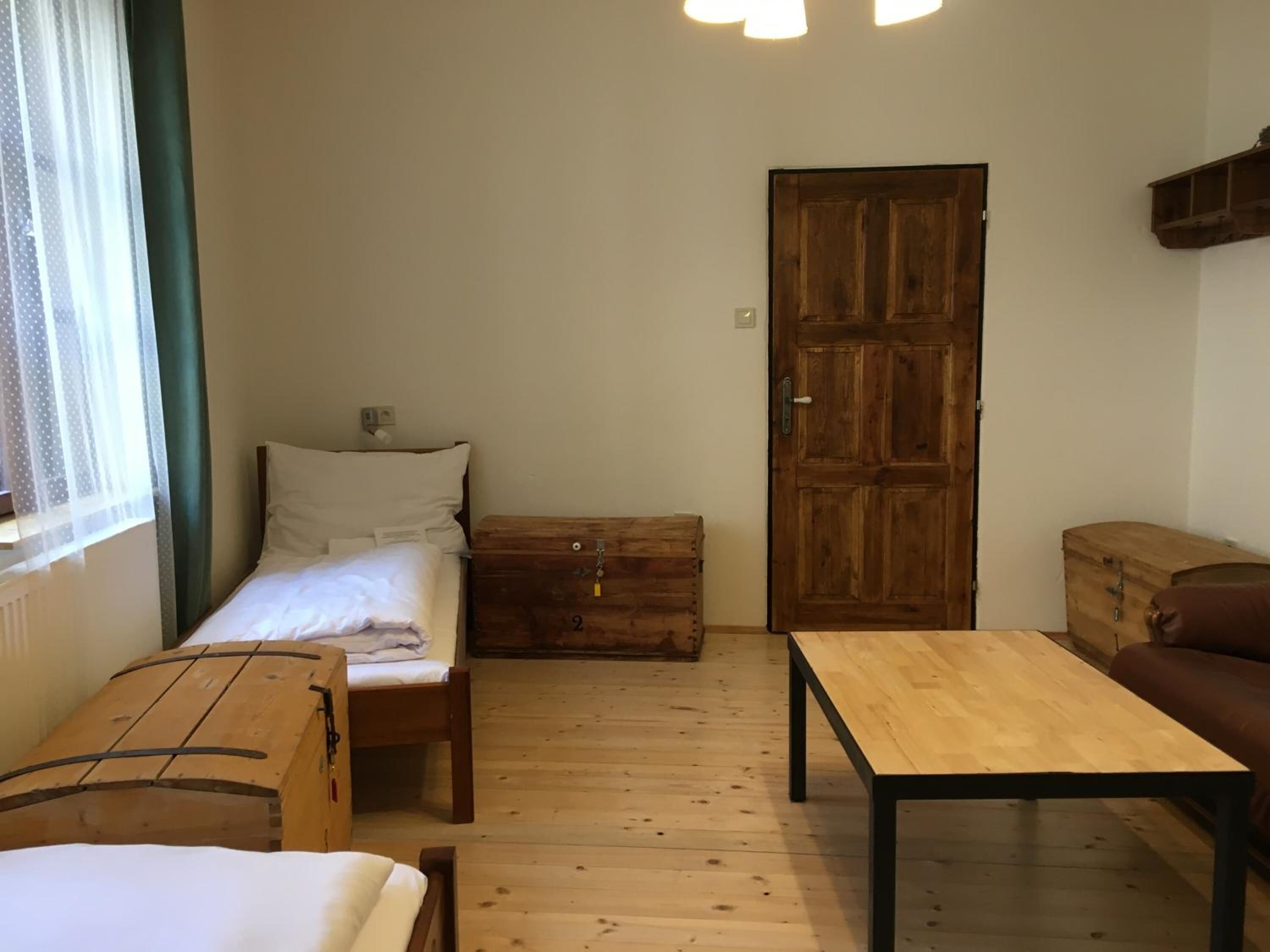 Free WiFi, bed sheets