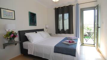 3 bedrooms, WiFi, bed sheets, wheelchair access