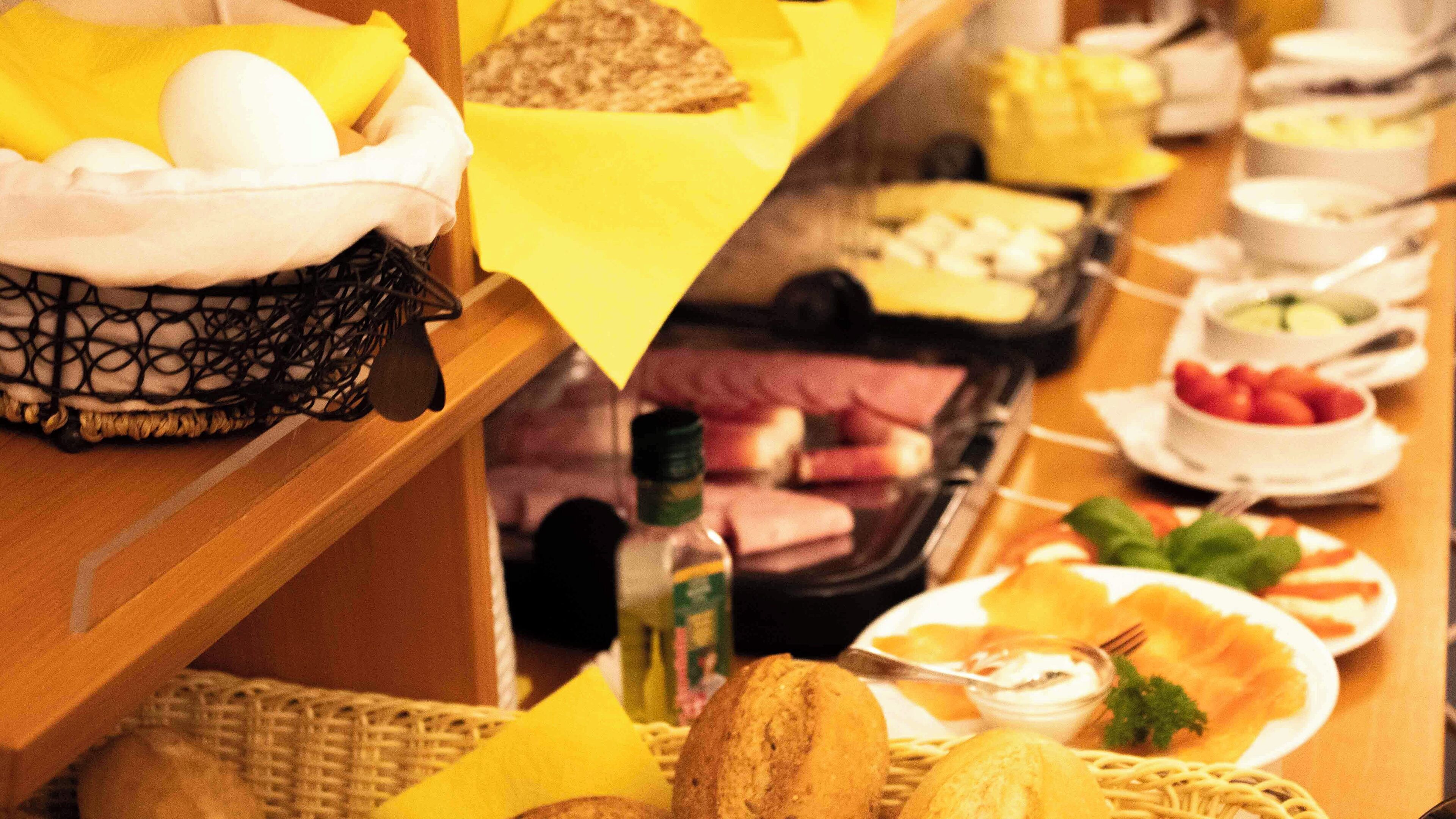 daily buffet breakfast (eur 12.90 per person)