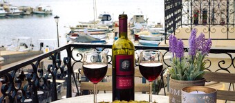 Casa Ithomi, 3 Bedroom Maisonnet, Old Harbor Chania