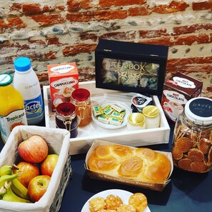Daily full breakfast for a fee