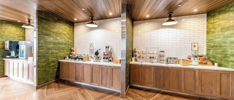 Free daily continental breakfast
