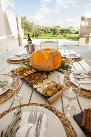 Outdoor dining - Independent family friently house (Κουτσουράς)