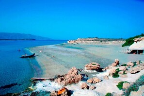 Beach nearby, sun-loungers, beach towels