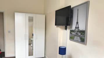 Phòng đôi (with Shared Bathroom) | Truy cập Internet không dây miễn phí, bộ trải giường