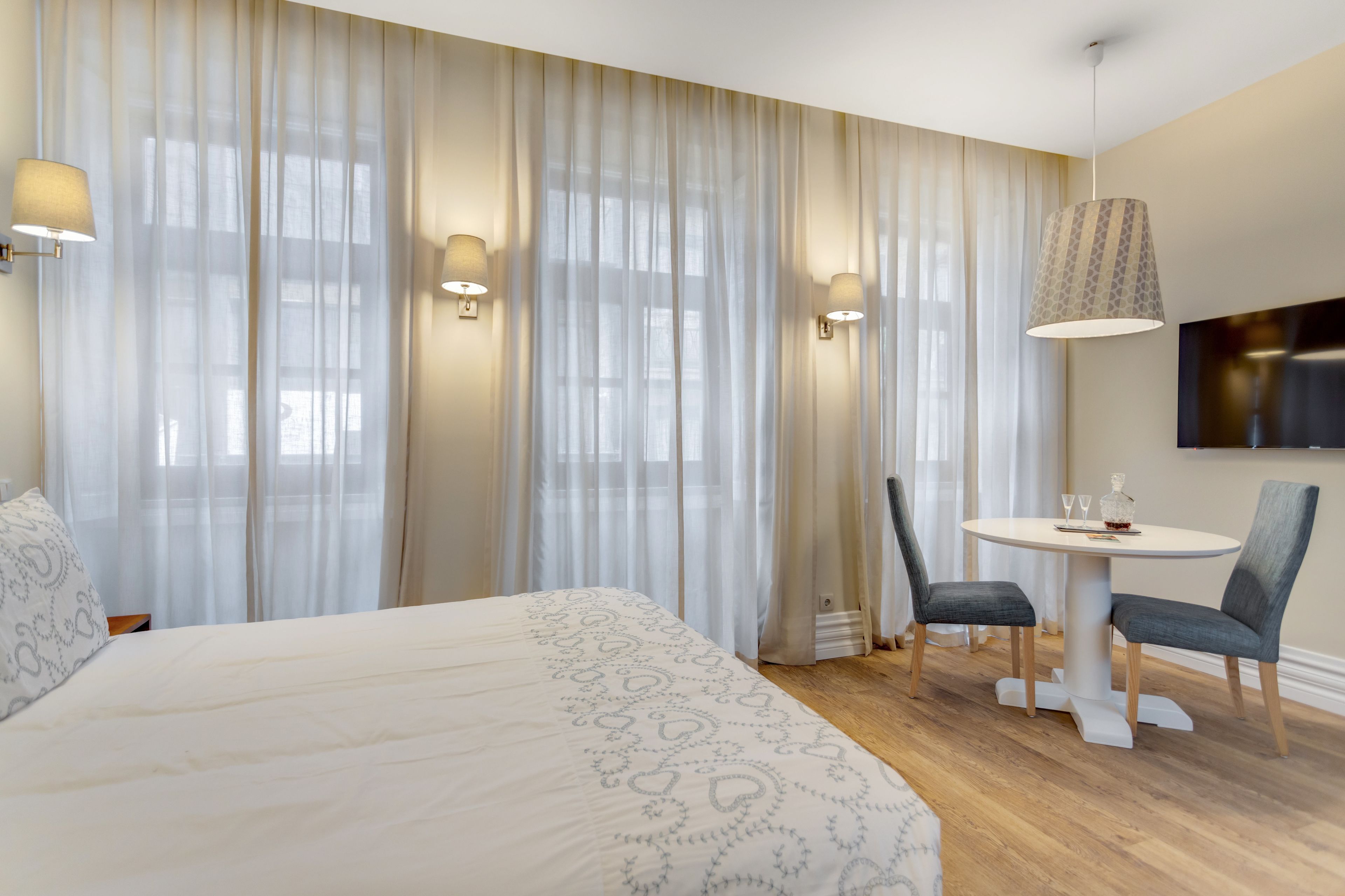 standard studio (1f) | blackout curtains, soundproofing, iron/ironing board