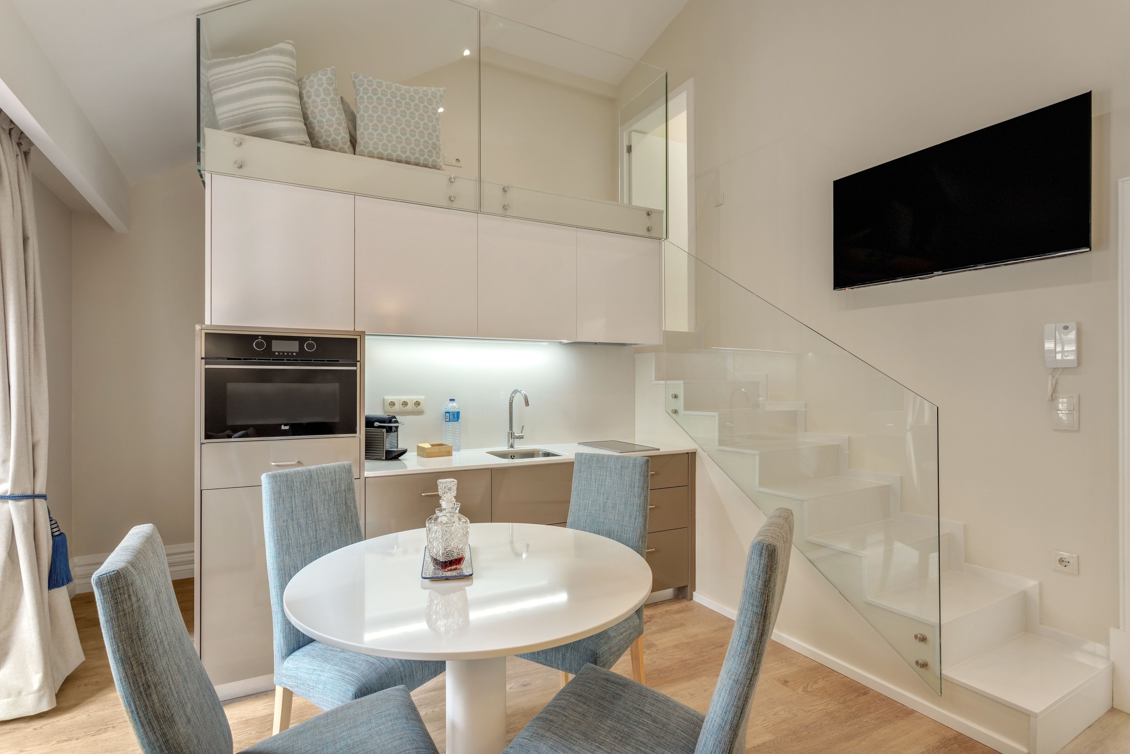 duplex, 1 bedroom (3f) | television