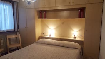 Apartment, Multiple Beds | 1 bedroom, free WiFi, bed sheets