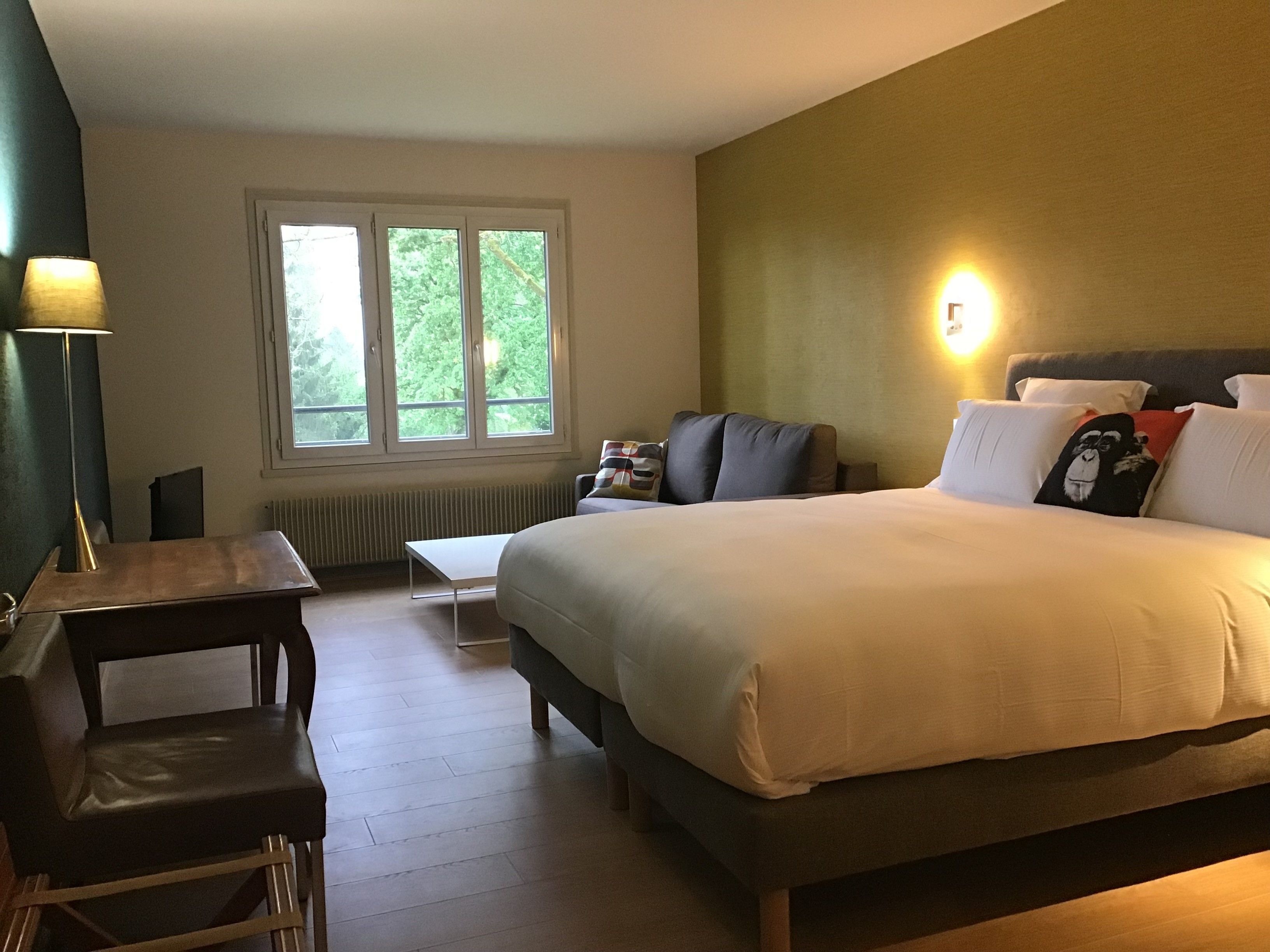 family room (or) | 1 bedroom, premium bedding, individually decorated