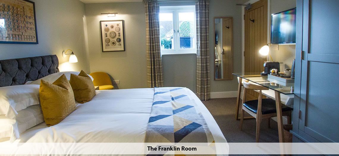 Photo - Crown & Punchbowl