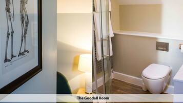 Standard King Room | Bathroom