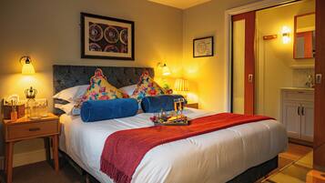 Standard King Room | Individually decorated, individually furnished, desk, blackout curtains