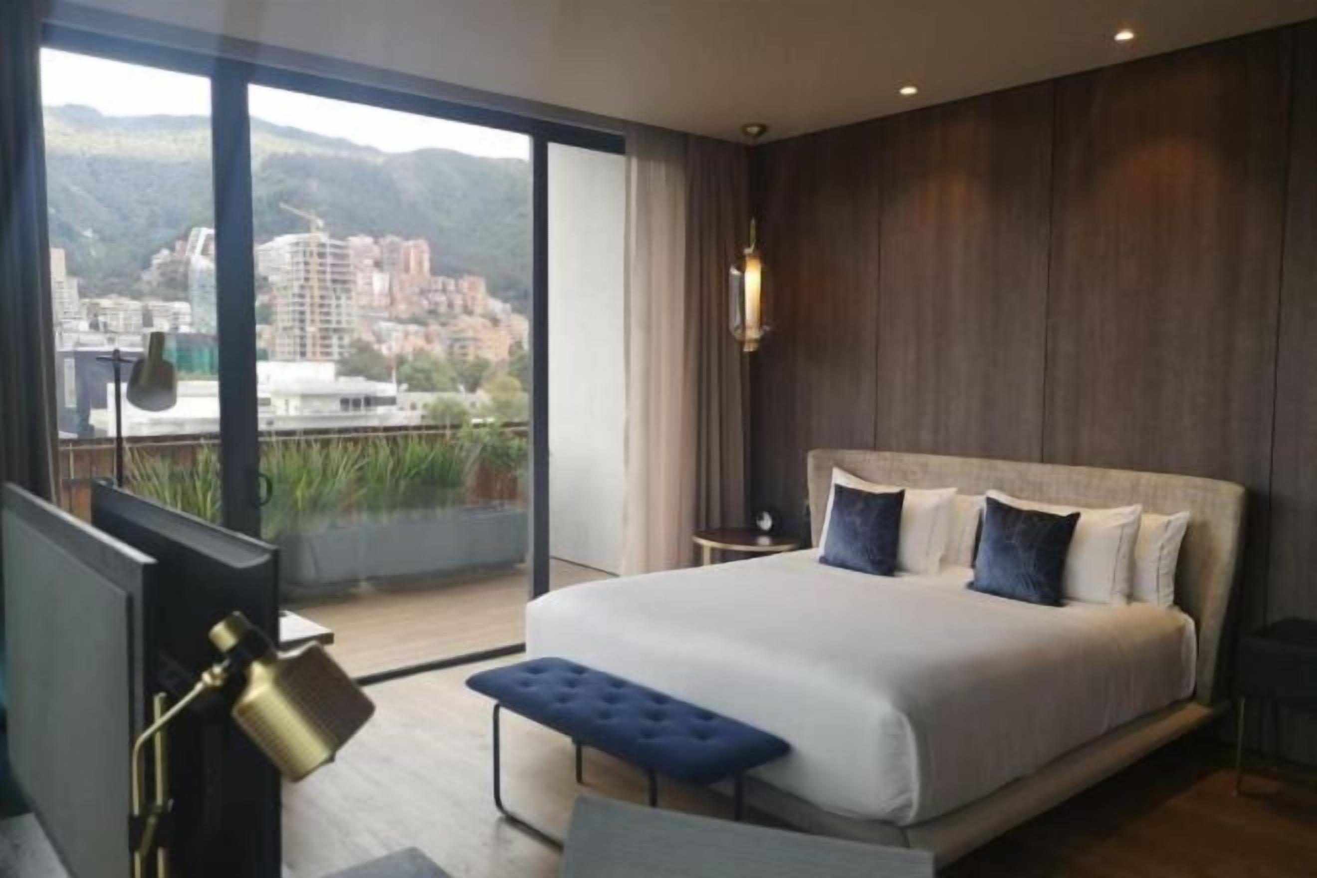 Ropa de cama de alta calidad, cubrecamas y colchones con pillow-top 