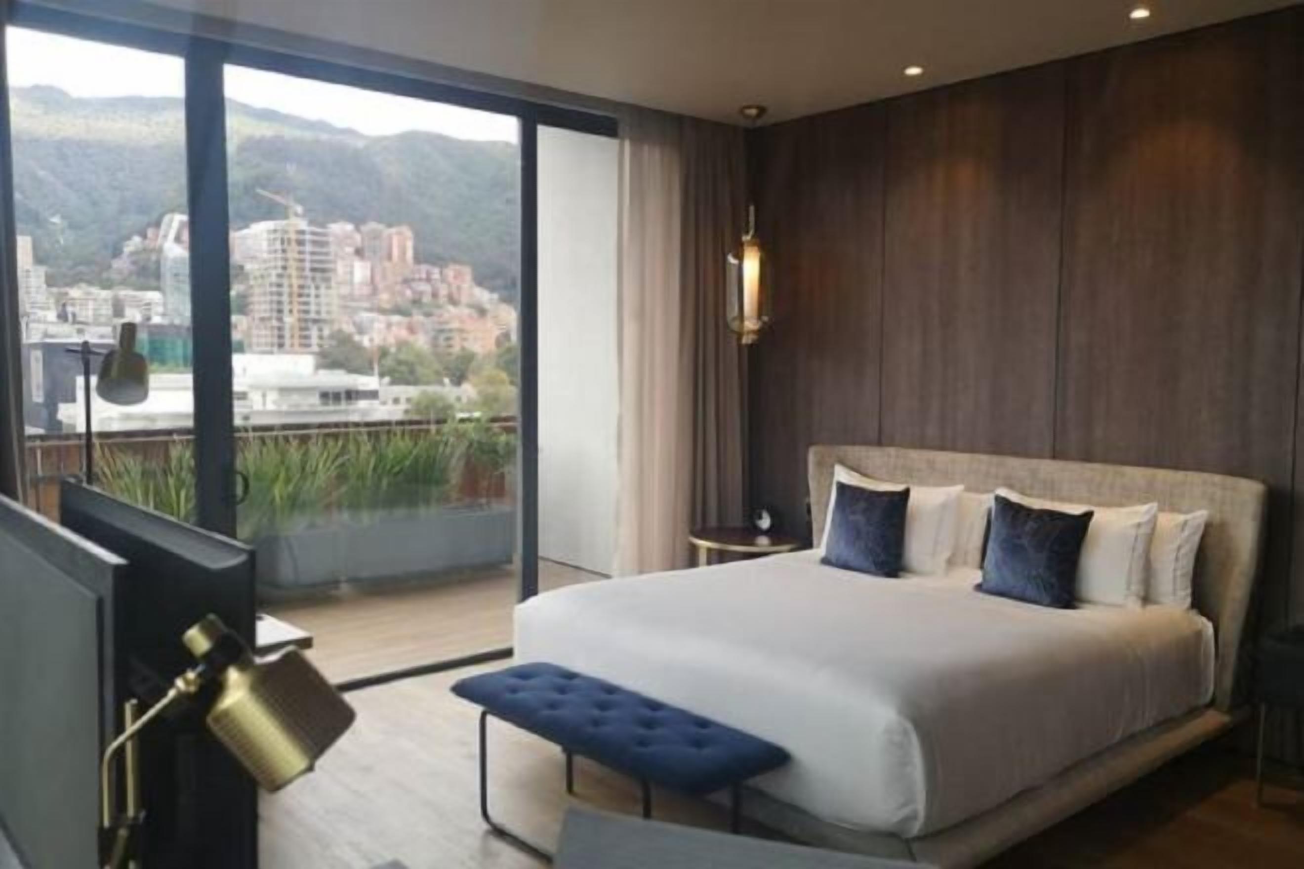 Ropa de cama de alta calidad, cubrecamas y colchones con pillow-top 