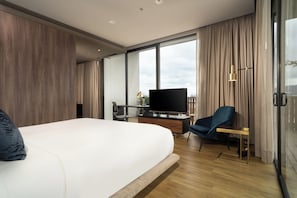 Hochwertige Bettwaren, Daunenbettdecken, Pillowtop-Betten, Minibar
