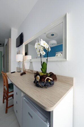 Microwave - Hotel Hiki (San Michele al Tagliamento)