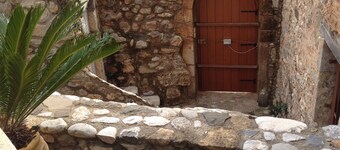 Petreas Castle - Feel the historical atmosphere