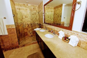 Superior Condo, Balcony (E3) | Bathroom | Shower, free toiletries, hair dryer - Luna Encantada By Your Best Getaway (Playa del Carmen)