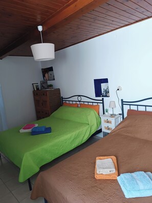 1 bedroom, free WiFi, bed sheets