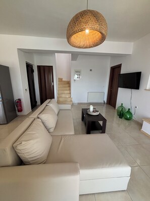 TV, fireplace - Last Minute Offers at Villa Nikoleta with Private Pool & Views of Lefkada Town (Απόλπαινα)