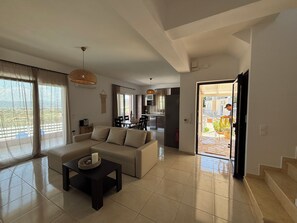 Interior - Last Minute Offers at Villa Nikoleta with Private Pool & Views of Lefkada Town (Απόλπαινα)